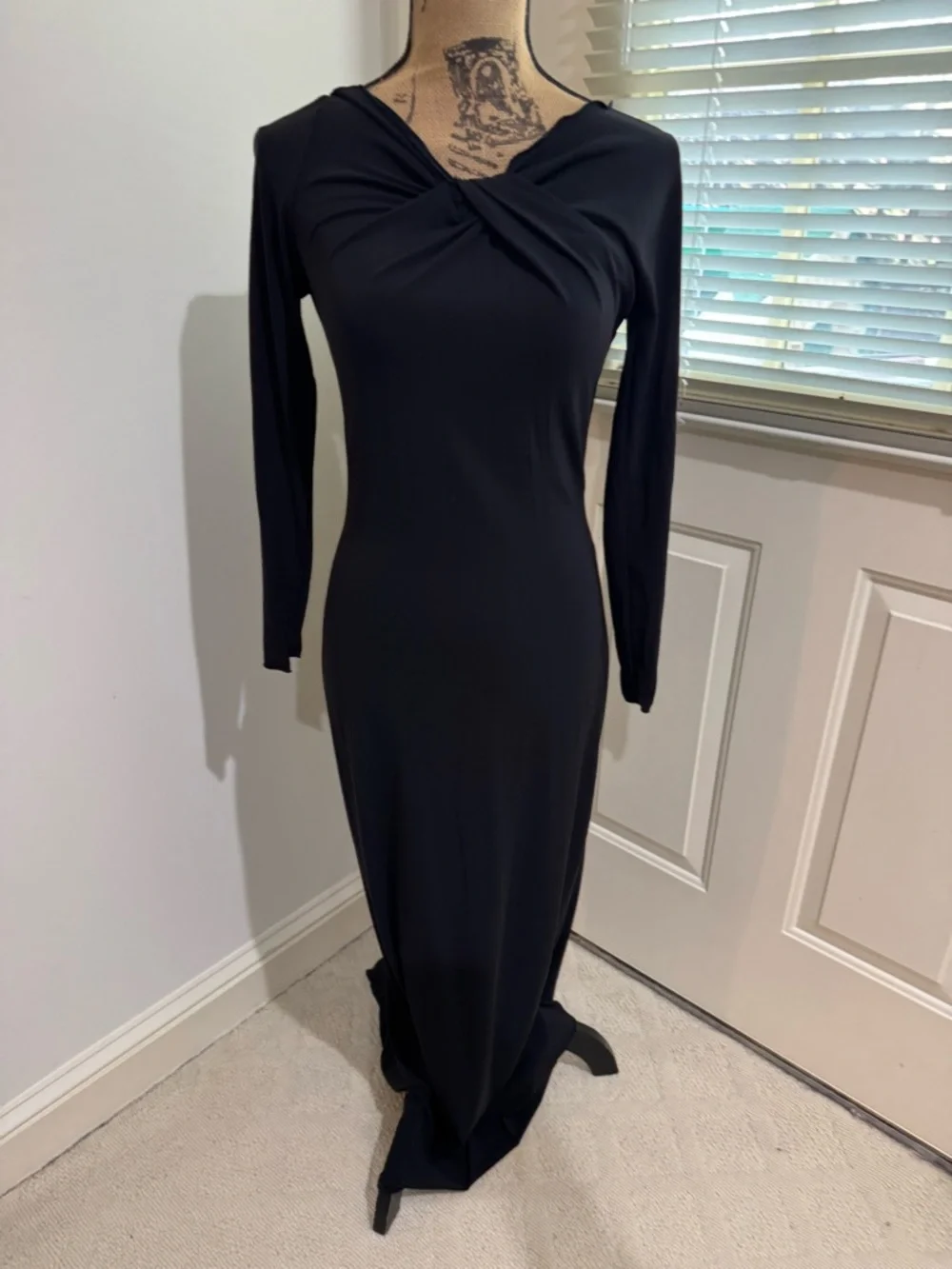 Armani Collezioni Black Long-Sleeve Twist-Neck Maxi Dress size 8 - Picture 1 of 10